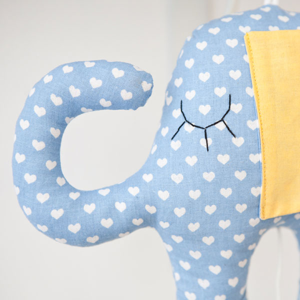 Spieluhr Elefant hellblau – Bild 4