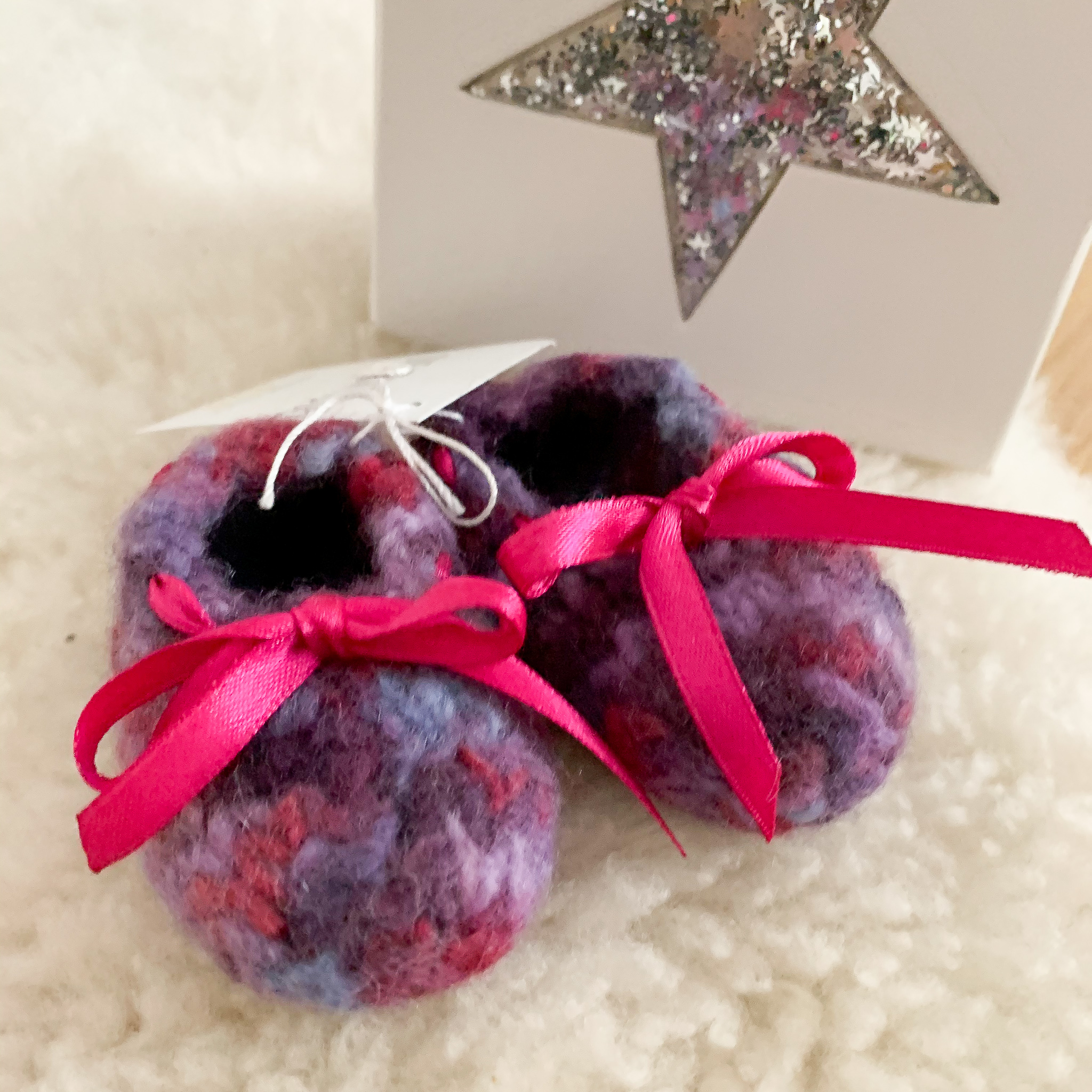 Geschenkbox - Babyschuhe lila – Bild 4